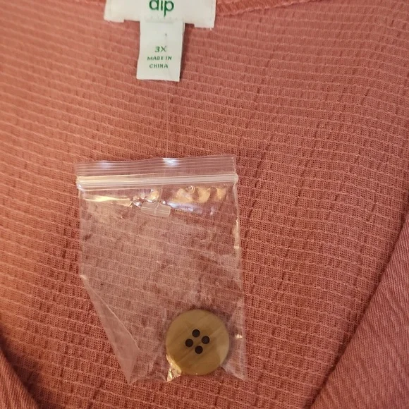 3X Dip brand NWT  Button Front Jumper.    E14 - Picture 10 of 11